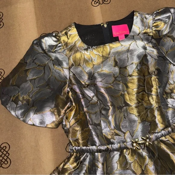 Lilly Pulitzer Priyanka Short Sleeve Dress In Gold Metallic Peony Parade Brocade - Picture 9 of 17